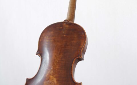 Violine-Reparatur-Werkstatt-Stradivari-Model-back